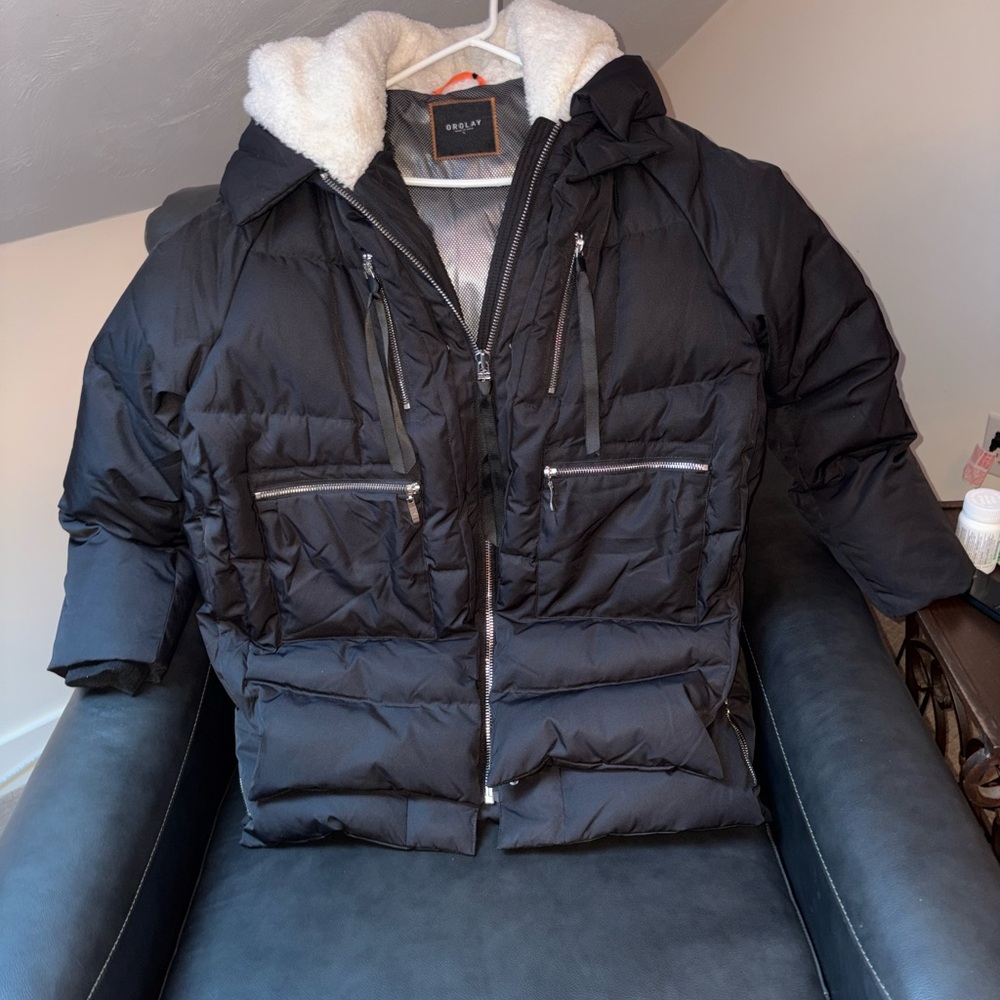 Women’s Orolay Black Puffer Jacket with Shearling Hood
